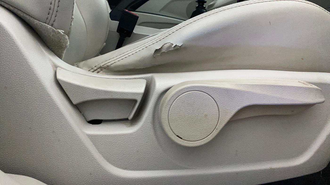 2019 Mahindra XUV300 W8 (O) 1.5 DIESEL, Diesel, Manual, 79,842 km, Driver Side Adjustment Panel