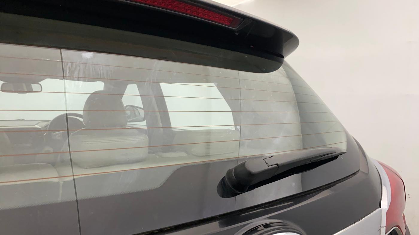 2019 Mahindra XUV300 W8 (O) 1.5 DIESEL, Diesel, Manual, 79,842 km, Rear Wiper