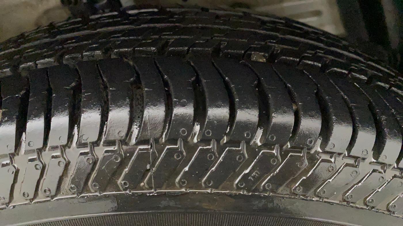 2012 Maruti Swift Dzire VXI, Petrol, Manual, 34,280 km, Right Front Tyre Tread