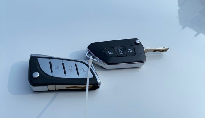 2021 Volkswagen Polo 1.0 GT TSI AT, Petrol, Automatic, 83,900 km, Key Close Up