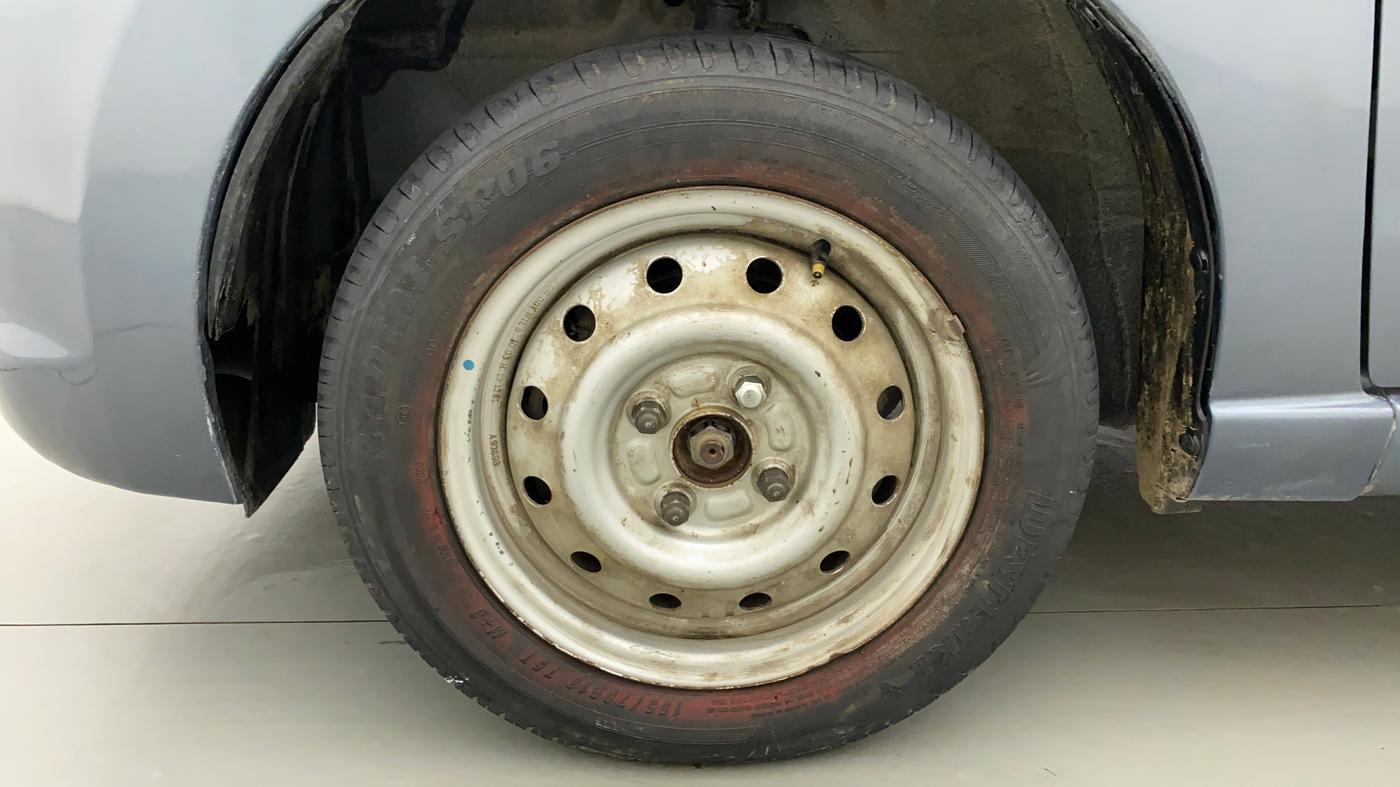 2010 Maruti A Star LXI, Petrol, Manual, 18,589 km, Left Front Wheel