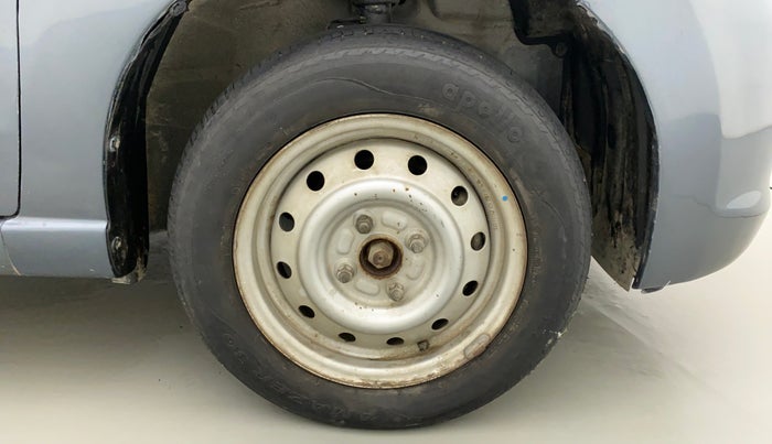 2010 Maruti A Star LXI, Petrol, Manual, 18,589 km, Right Front Wheel