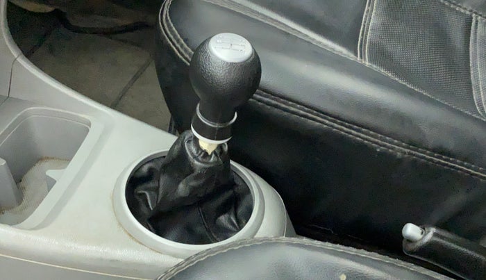 2010 Maruti A Star LXI, Petrol, Manual, 18,589 km, Gear lever - Boot cover slightly torn