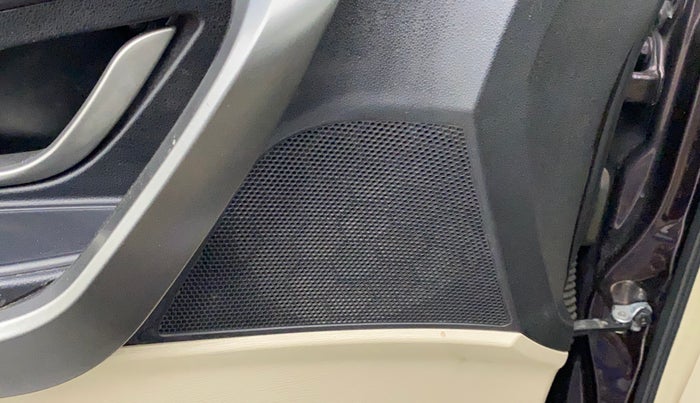2017 Mahindra XUV500 W10 AT, Diesel, Automatic, 97,803 km, Infotainment system - Front speakers missing / not working