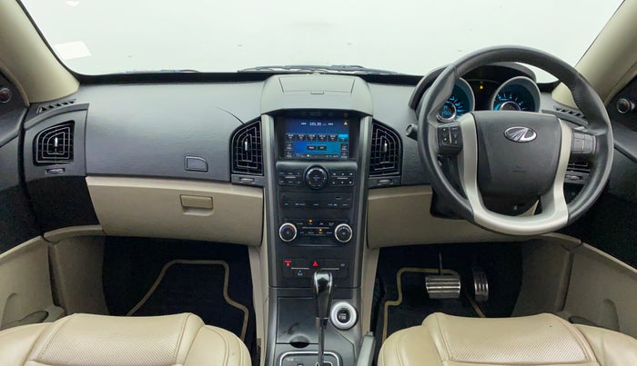 2017 Mahindra XUV500 W10 AT, Diesel, Automatic, 97,803 km, Dashboard