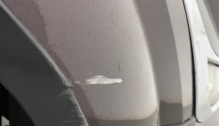 2017 Mahindra XUV500 W10 AT, Diesel, Automatic, 97,803 km, Right fender - Minor scratches
