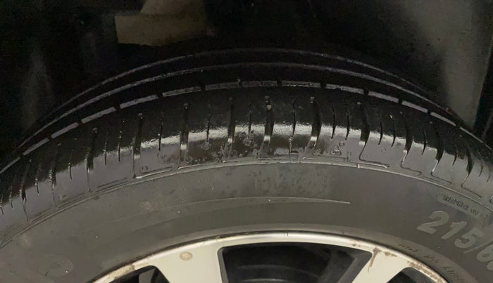 2021 Nissan Kicks XV 1.5, Petrol, Manual, 18,531 km, Right Rear Tyre Tread