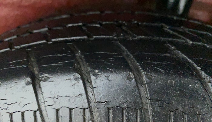2015 Maruti Celerio VXI, Petrol, Manual, 41,089 km, Left Rear Tyre Tread