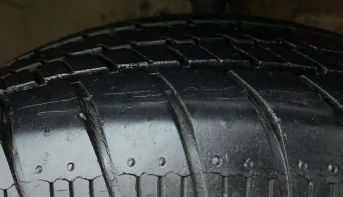 2015 Maruti Celerio VXI, Petrol, Manual, 41,089 km, Right Front Tyre Tread
