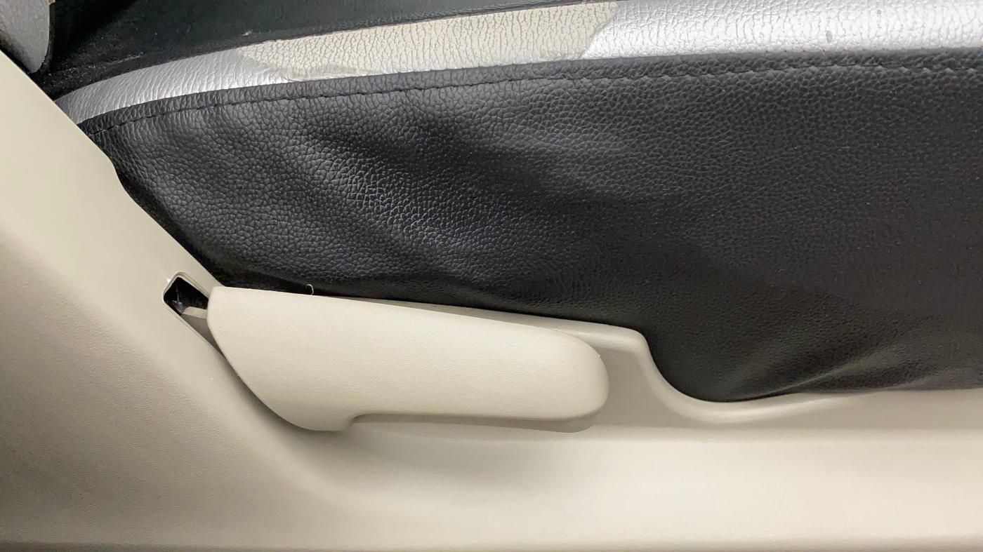 2015 Maruti Celerio VXI, Petrol, Manual, 41,089 km, Driver Side Adjustment Panel