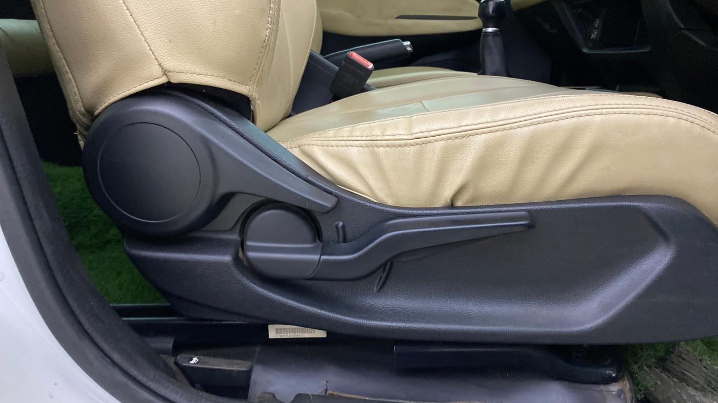 2021 Honda City 1.5L I-VTEC VX, Petrol, Manual, 39,384 km, Driver Side Adjustment Panel