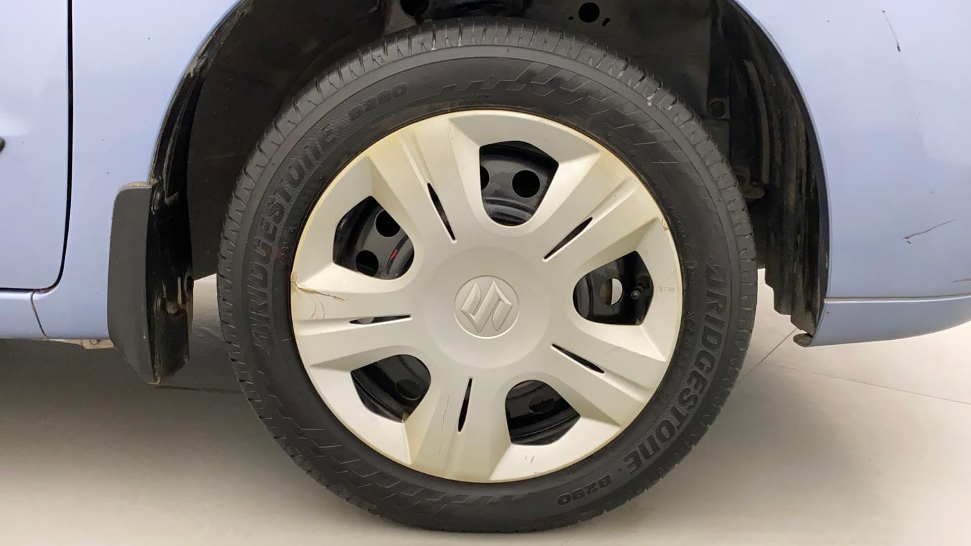 2011 Maruti Wagon R 1.0 VXI, Petrol, Manual, 61,424 km, Right Front Wheel