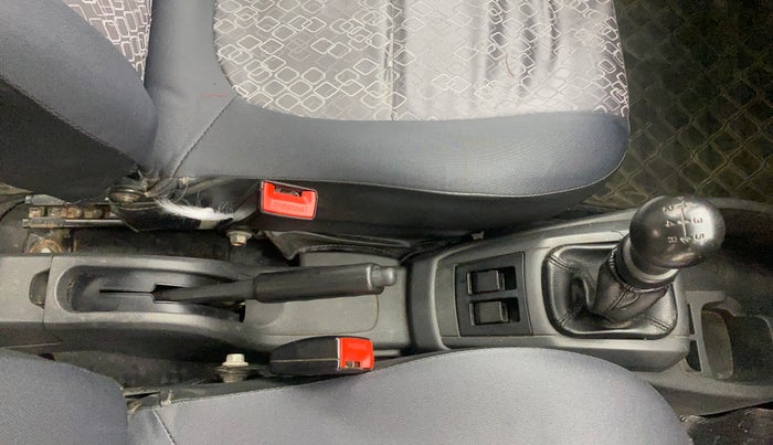 2017 Maruti Alto 800 LXI, Petrol, Manual, 70,239 km, Gear Lever