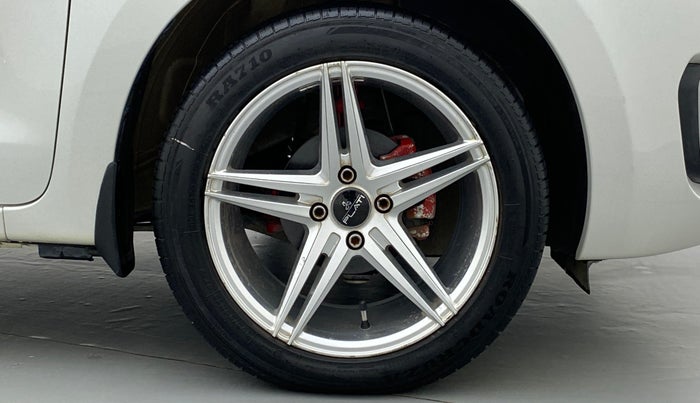 2020 Maruti Swift VXI D, Petrol, Manual, 55,626 km, Right Front Wheel