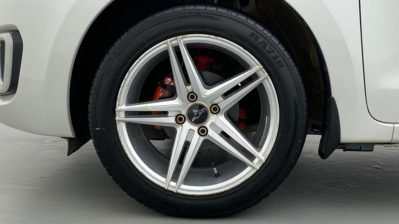 2020 Maruti Swift VXI D, Petrol, Manual, 55,626 km, Left Front Wheel
