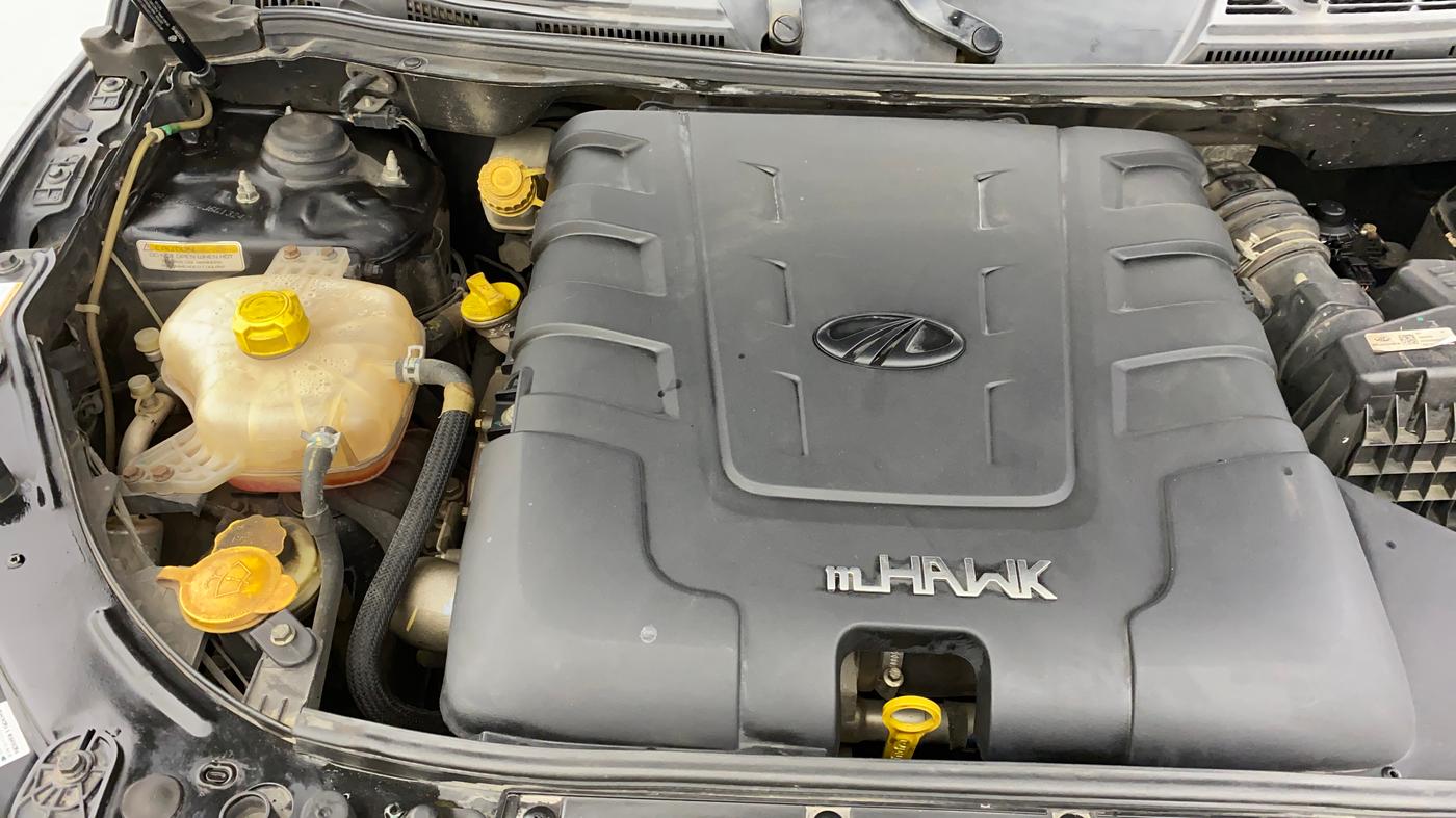 2018 Mahindra XUV500 W11 AT, Diesel, Automatic, 85,907 km, Engine View - Right