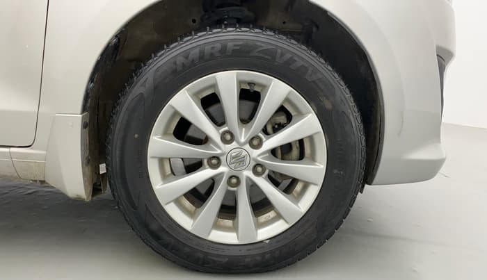 2014 Maruti Ertiga ZDI, Diesel, Manual, 49,165 km, Right Front Wheel