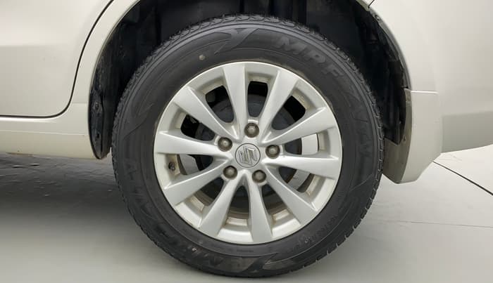2014 Maruti Ertiga ZDI, Diesel, Manual, 49,165 km, Left Rear Wheel