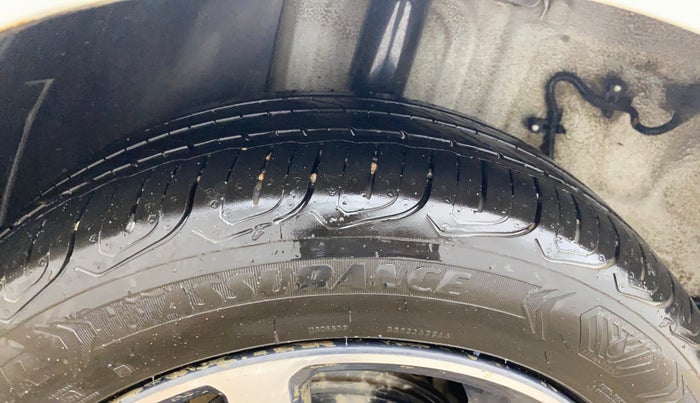 2023 Tata ALTROZ XZ PLUS SUNROOF CNG, CNG, Manual, 41,807 km, Right Rear Tyre Tread