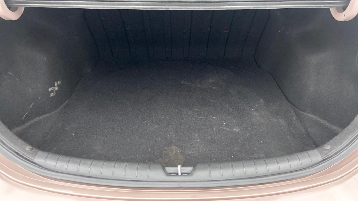 2018 Hyundai Verna 1.6 SX VTVT, Petrol, Manual, 23,550 km, Boot Inside