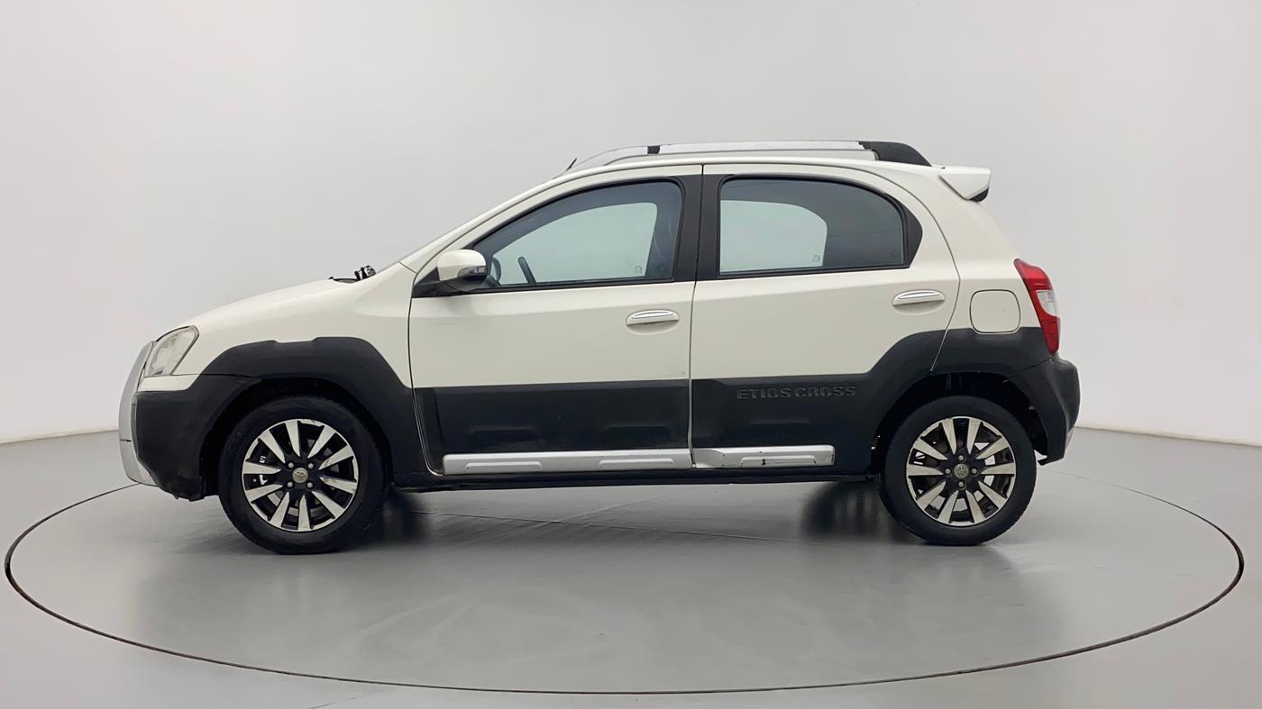 2014 Toyota Etios CROSS 1.4 VD, Diesel, Manual, 84,423 km, Left Side