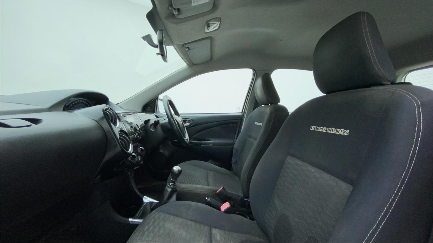 2014 Toyota Etios CROSS 1.4 VD, Diesel, Manual, 84,423 km, Right Side Front Door Cabin