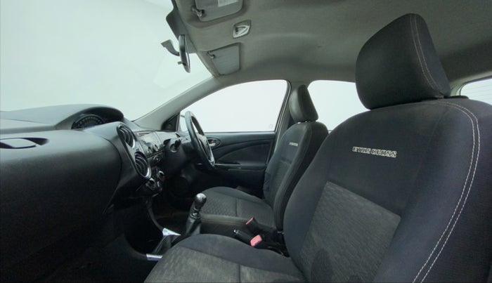 2014 Toyota Etios CROSS 1.4 VD, Diesel, Manual, 84,423 km, Right Side Front Door Cabin