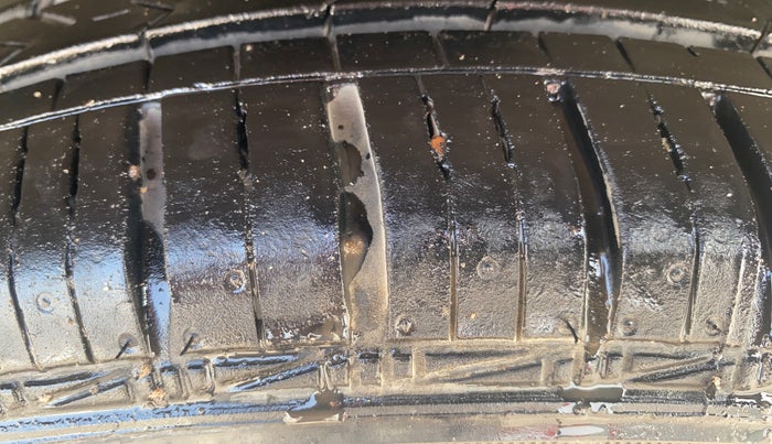 2018 Hyundai Grand i10 SPORTZ 1.2 KAPPA VTVT, Petrol, Manual, 30,616 km, Right Front Tyre Tread