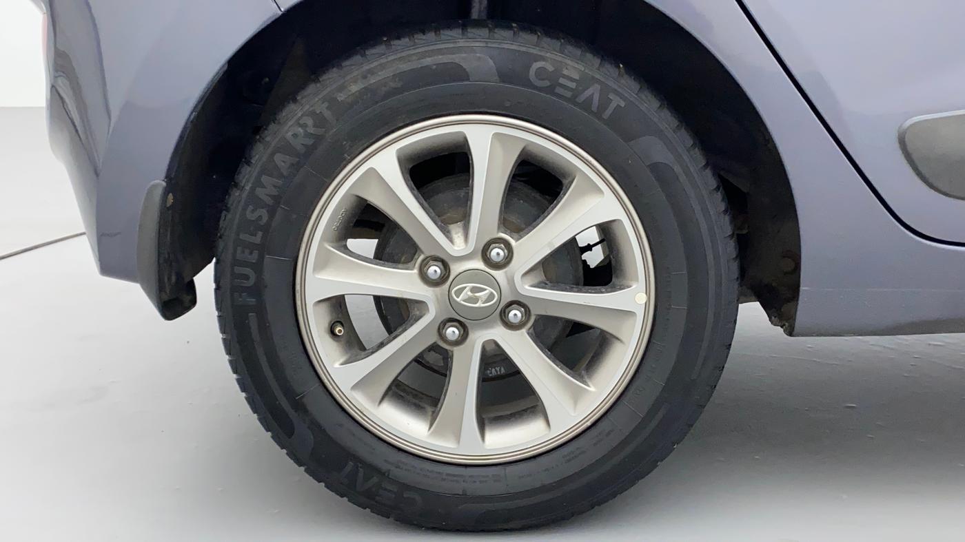 2016 Hyundai Grand i10 ASTA (O) 1.2 KAPPA VTVT, Petrol, Manual, 69,823 km, Right Rear Wheel