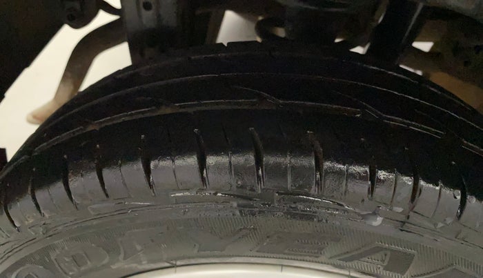 2015 Maruti Alto 800 VXI, Petrol, Manual, 49,120 km, Right Rear Tyre Tread