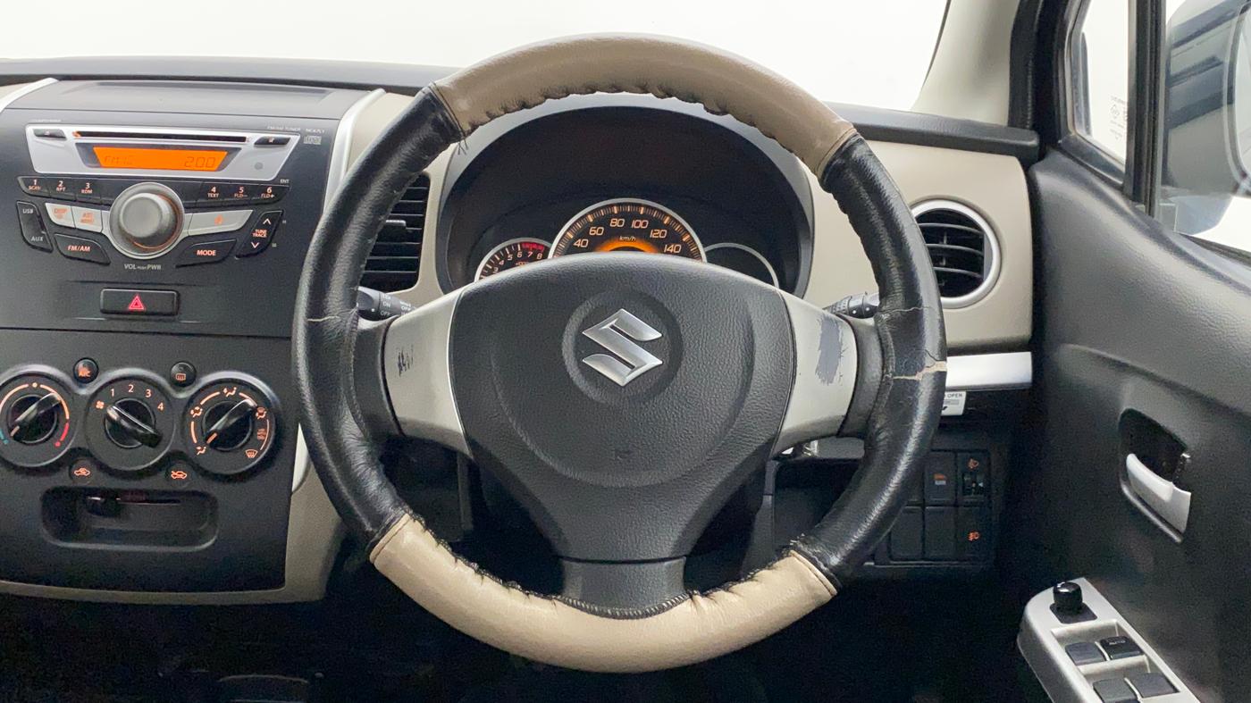 2015 Maruti Wagon R 1.0 VXI, Petrol, Manual, 60,343 km, Steering Wheel Close Up