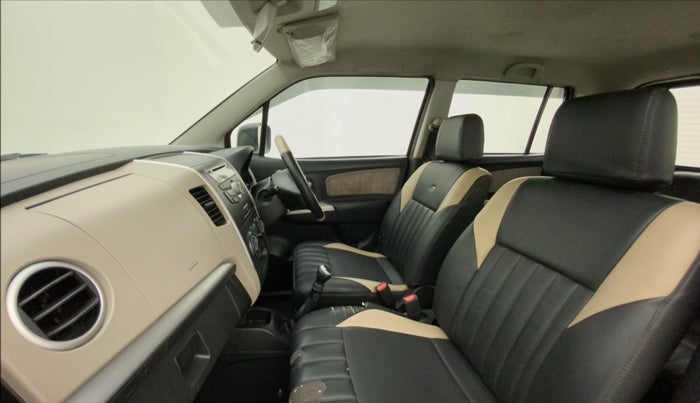 2015 Maruti Wagon R 1.0 VXI, Petrol, Manual, 60,343 km, Right Side Front Door Cabin