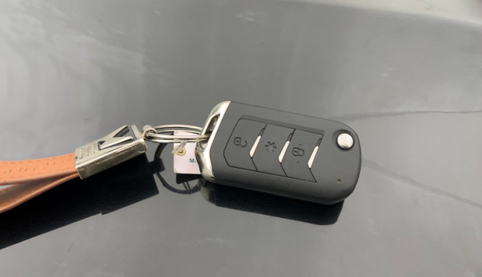 2025 Mahindra Thar LX D HT 2WD MT, Diesel, Manual, 10,310 km, Key Close Up