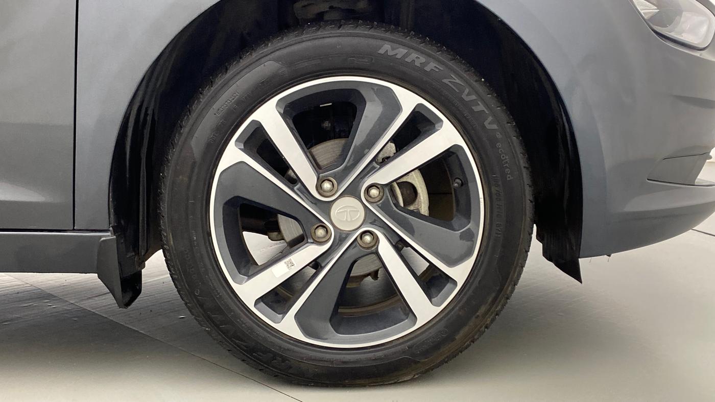 2021 Tata ALTROZ XZ 1.2, Petrol, Manual, 5,950 km, Right Front Wheel