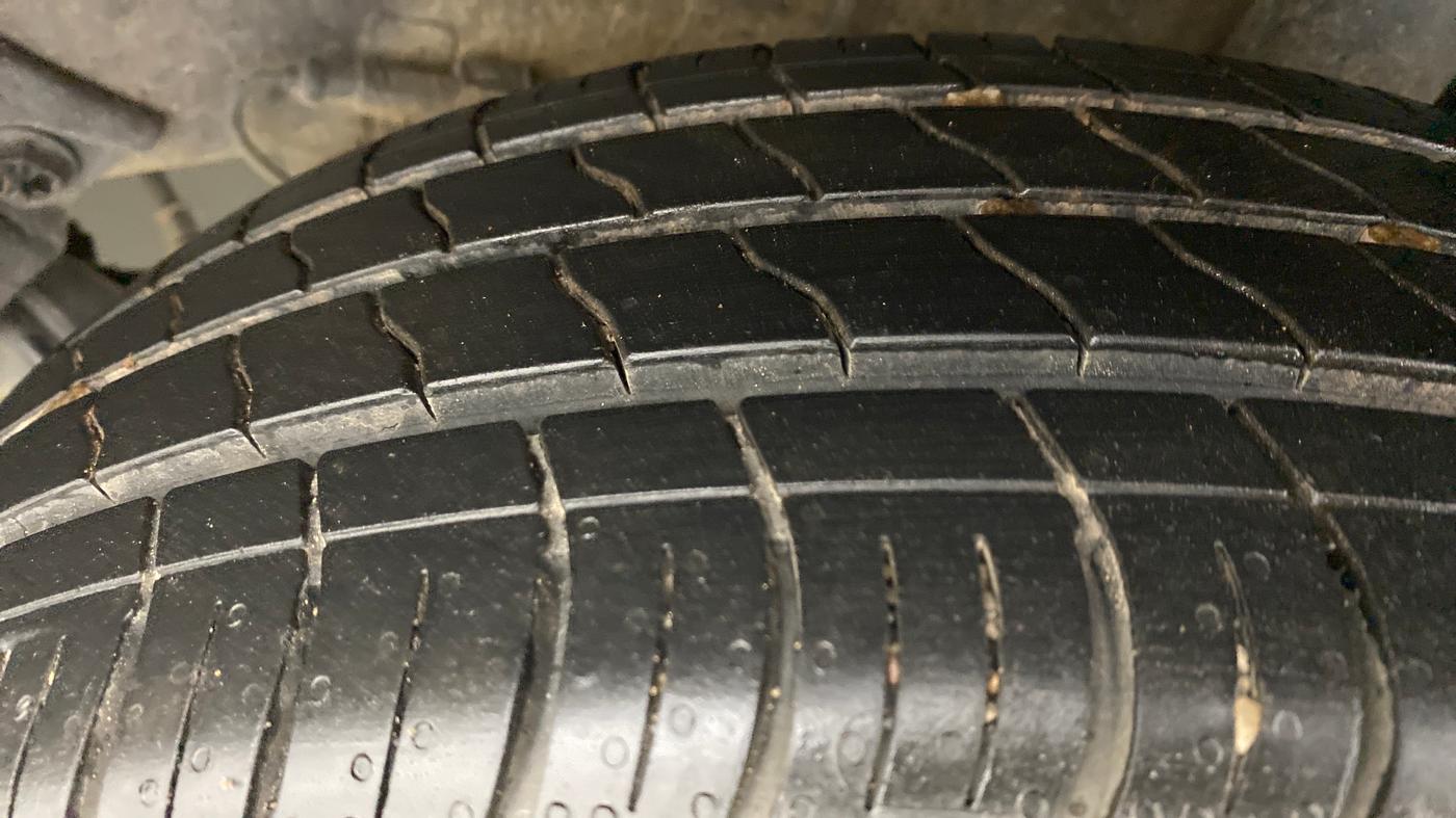 2021 Tata ALTROZ XZ 1.2, Petrol, Manual, 5,950 km, Left Rear Tyre Tread