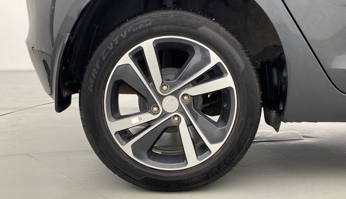 2021 Tata ALTROZ XZ 1.2, Petrol, Manual, 5,950 km, Right Rear Wheel