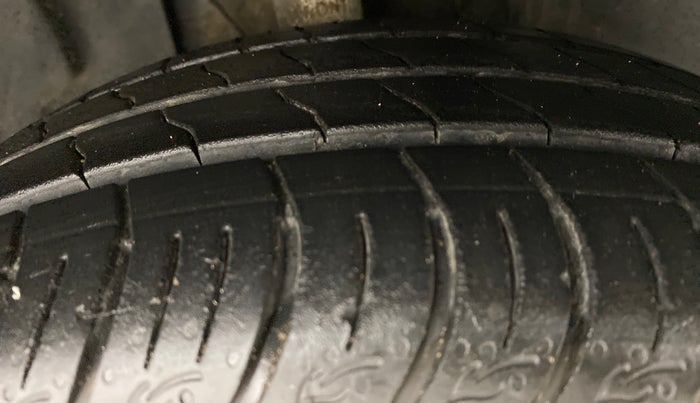 2021 Tata ALTROZ XZ 1.2, Petrol, Manual, 5,950 km, Right Front Tyre Tread