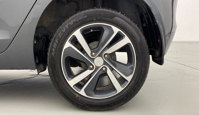 2021 Tata ALTROZ XZ 1.2, Petrol, Manual, 5,950 km, Left Rear Wheel