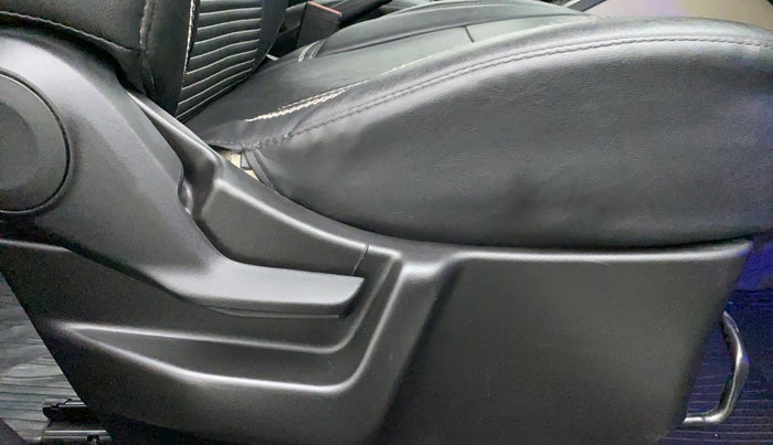 2021 Maruti New Wagon-R 1.0 Lxi (o) cng, CNG, Manual, 51,968 km, Driver Side Adjustment Panel
