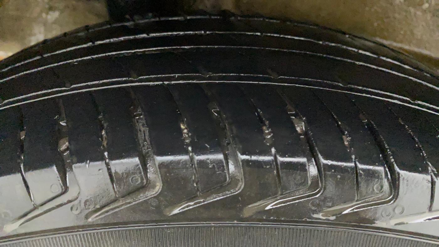 2021 Maruti New Wagon-R 1.0 Lxi (o) cng, CNG, Manual, 51,968 km, Left Front Tyre Tread