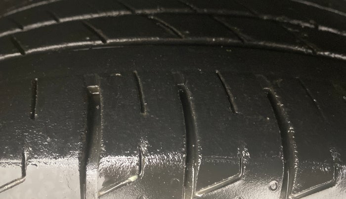 2012 Hyundai Sonata 2.4 GDI MT, Petrol, Manual, 53,283 km, Right Rear Tyre Tread