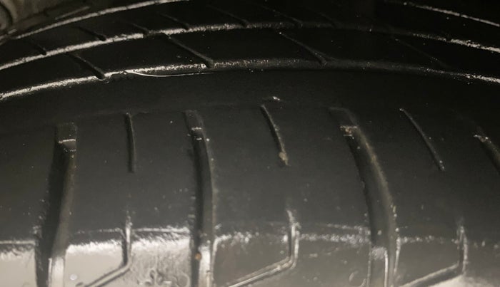 2012 Hyundai Sonata 2.4 GDI MT, Petrol, Manual, 53,283 km, Left Rear Tyre Tread