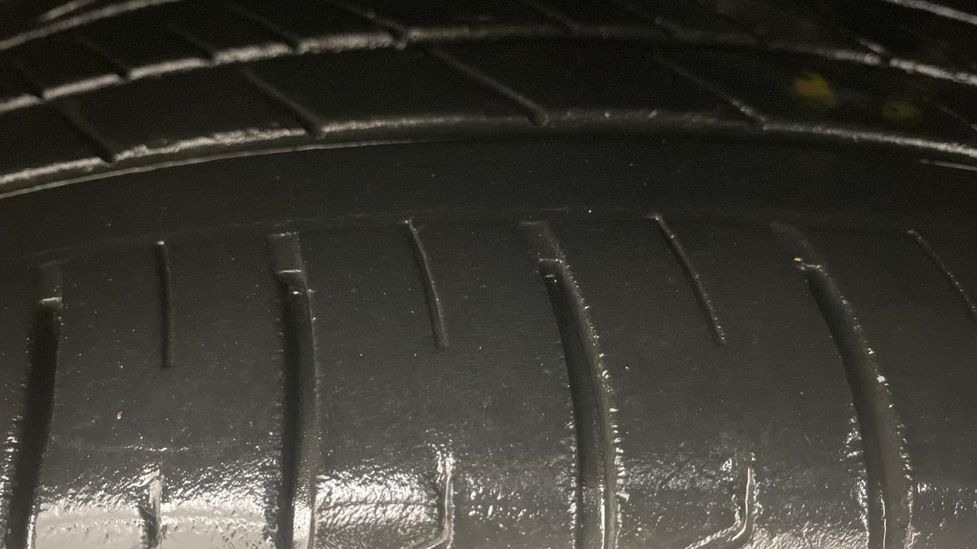 2012 Hyundai Sonata 2.4 GDI MT, Petrol, Manual, 53,260 km, Left Front Tyre Tread