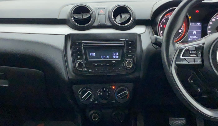 2018 Maruti Swift VXI AMT, Petrol, Automatic, 1,02,685 km, Air Conditioner