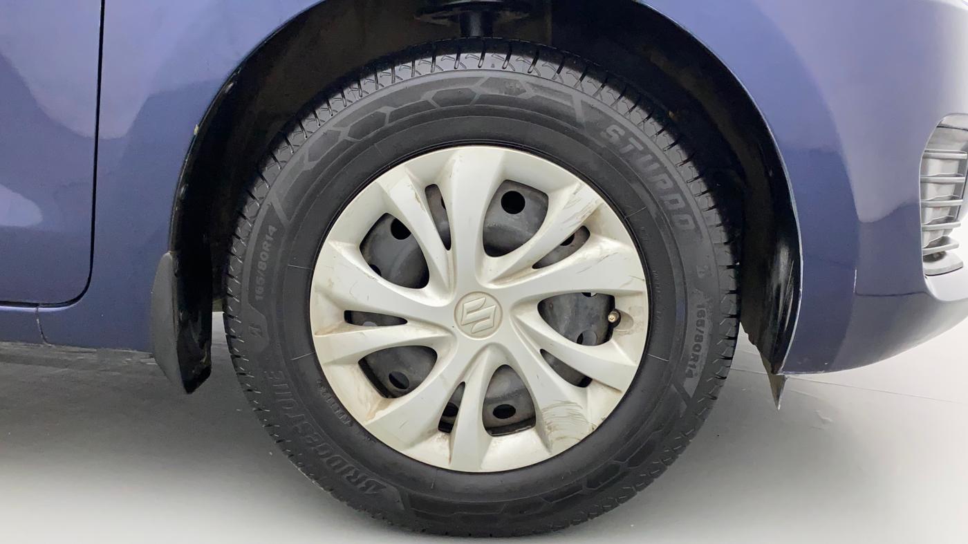 2018 Maruti Swift VXI AMT, Petrol, Automatic, 1,02,685 km, Right Front Wheel
