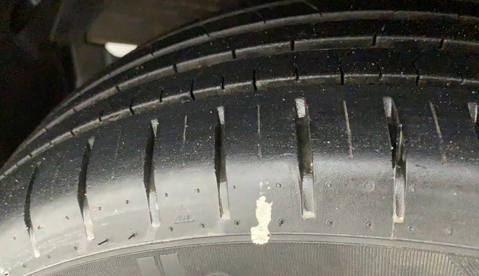 2017 Maruti Baleno ALPHA PETROL 1.2, Petrol, Manual, 13,053 km, Left Front Tyre Tread