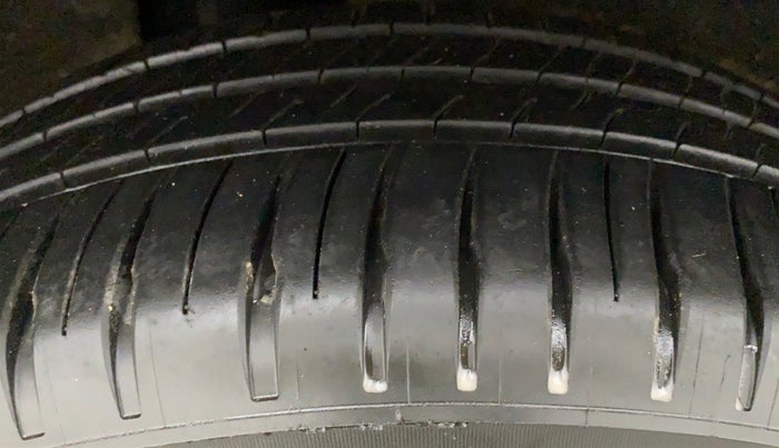 2017 Maruti Baleno ALPHA PETROL 1.2, Petrol, Manual, 13,053 km, Right Rear Tyre Tread