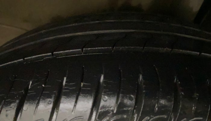 2021 KIA SONET HTK 1.2, Petrol, Manual, 50,516 km, Left Rear Tyre Tread