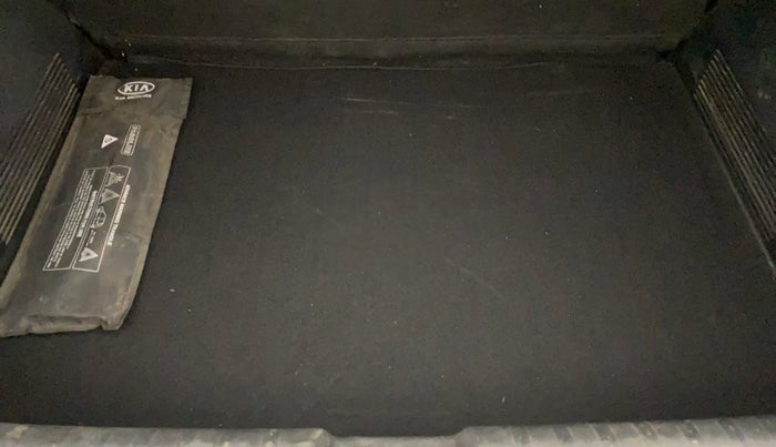 2021 KIA SONET HTK 1.2, Petrol, Manual, 50,516 km, Boot Inside