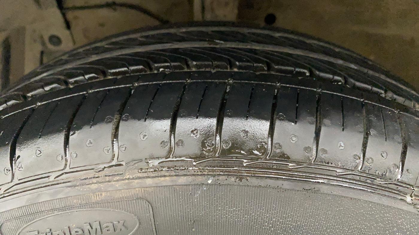 2017 Maruti Ciaz SIGMA 1.4 MT PETROL, Petrol, Manual, 40,404 km, Left Front Tyre Tread